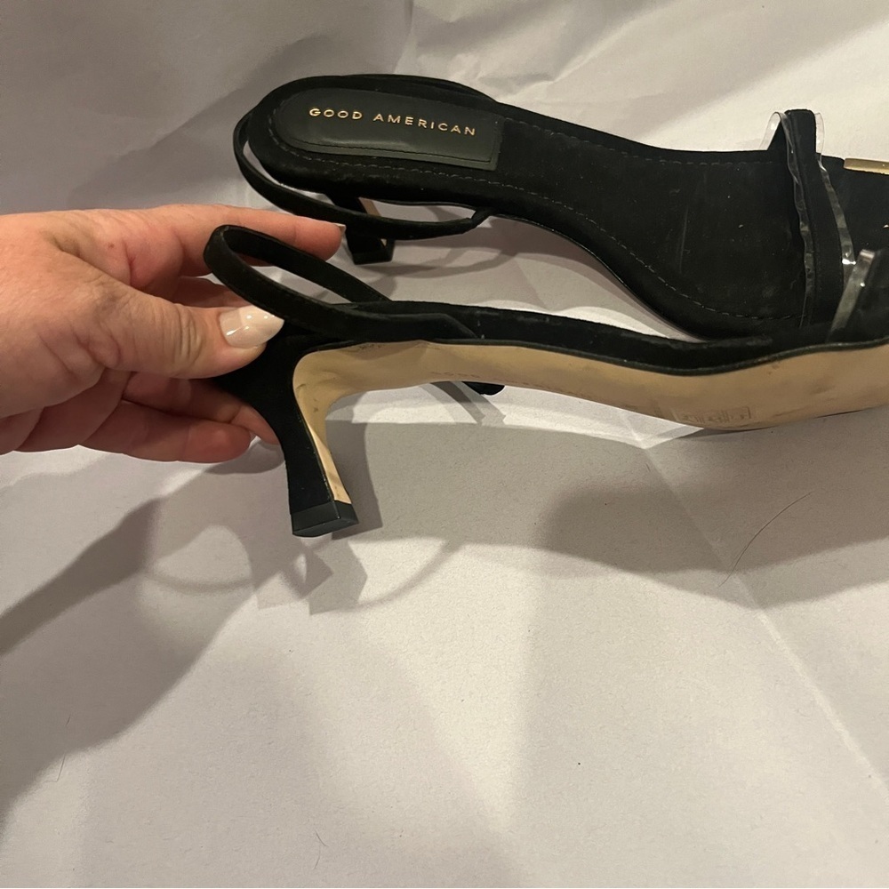 Good American black velvet feel strappy kitten pump gold accent toe size 9 - Picture 6 of 9
